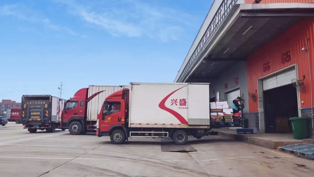 致敬劳动者：：你坚守岗位的样子，，真美！！(图4)