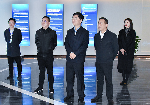  望城经开区党工委书记周剀一行莅临德赢VWIN旅行考察(图2)