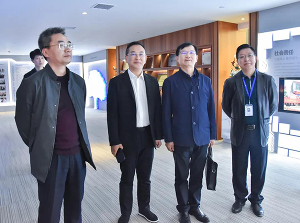 临湘市委常委、宣传部长李孟阳一行莅临德赢VWIN旅行考察(图2)