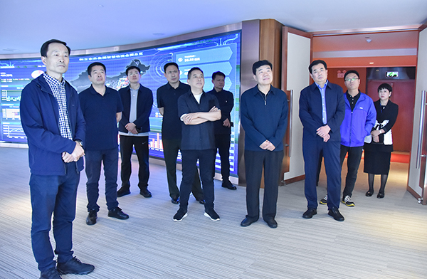 山东省潍坊市委向导一行考察德赢VWIN(图4)